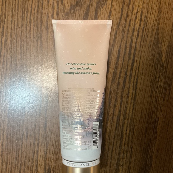 Victoria’s Secret Lotion in Fresh Mint and Chocolate, New - Picture 2 of 2